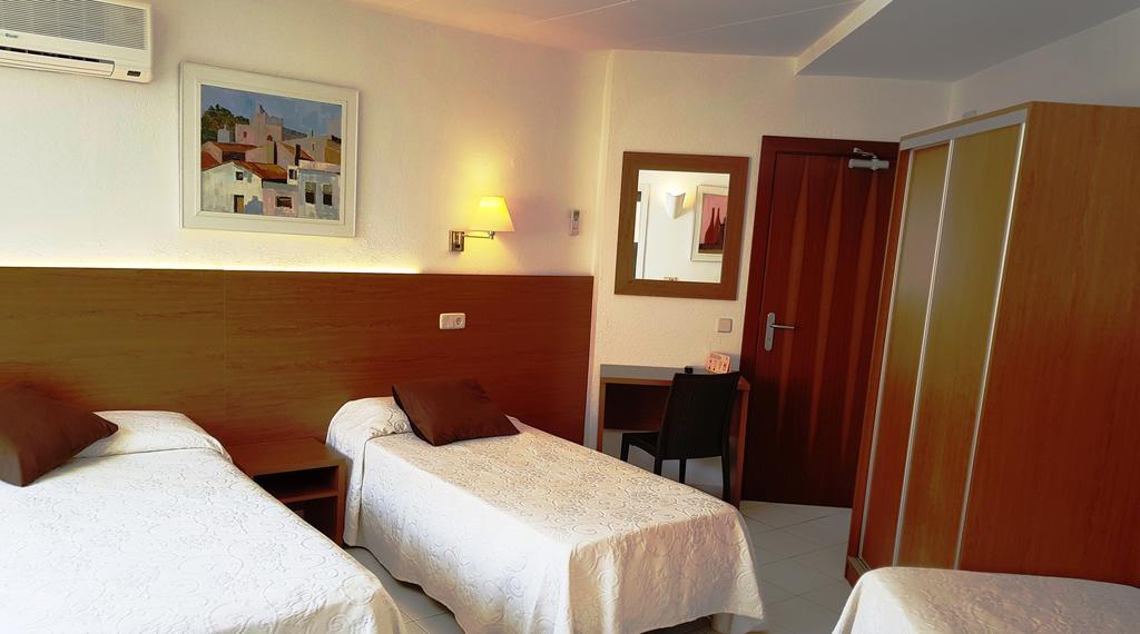 Hotel Sant March Tossa de Mar Bagian luar foto