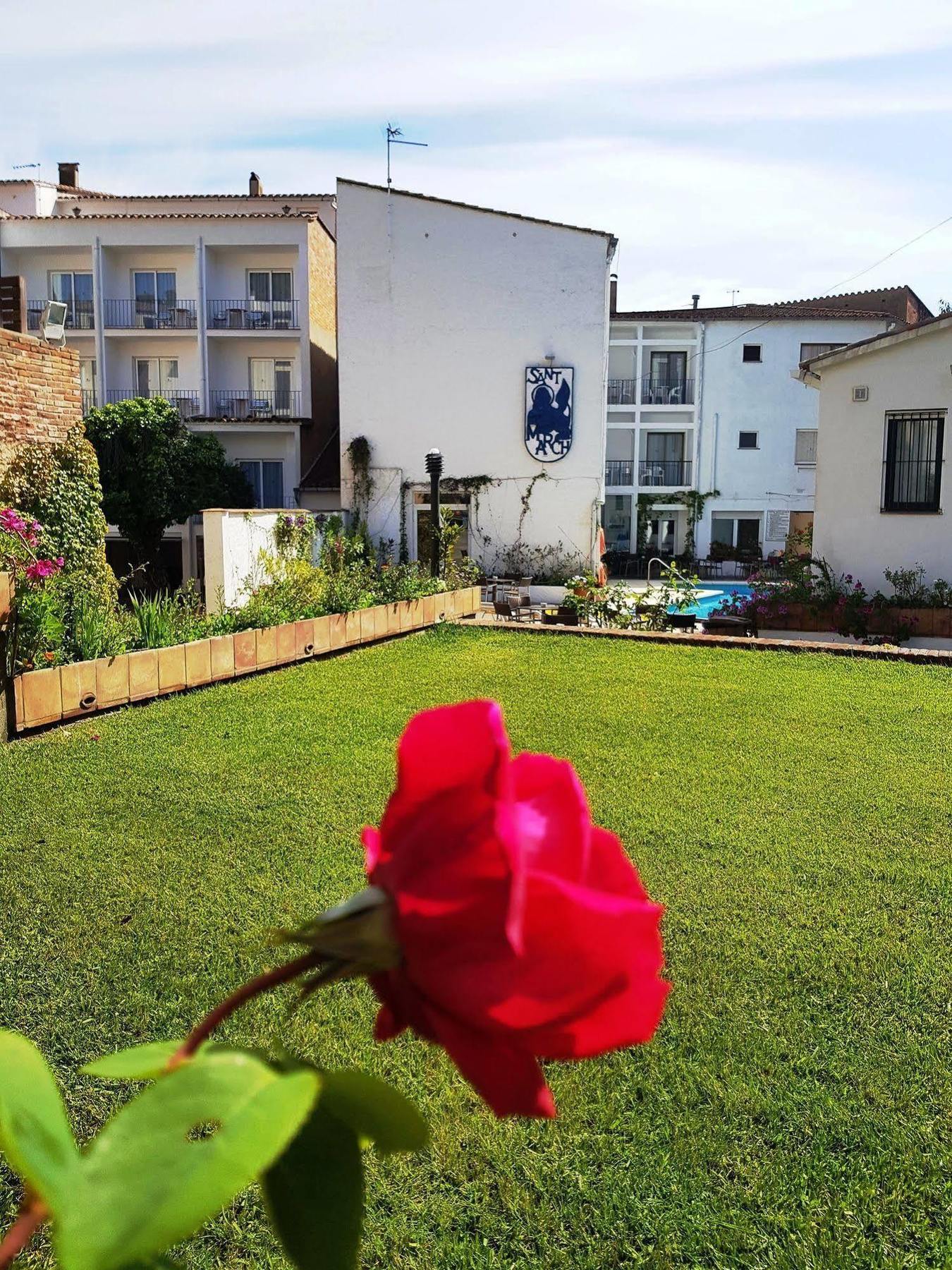 Hotel Sant March Tossa de Mar Bagian luar foto