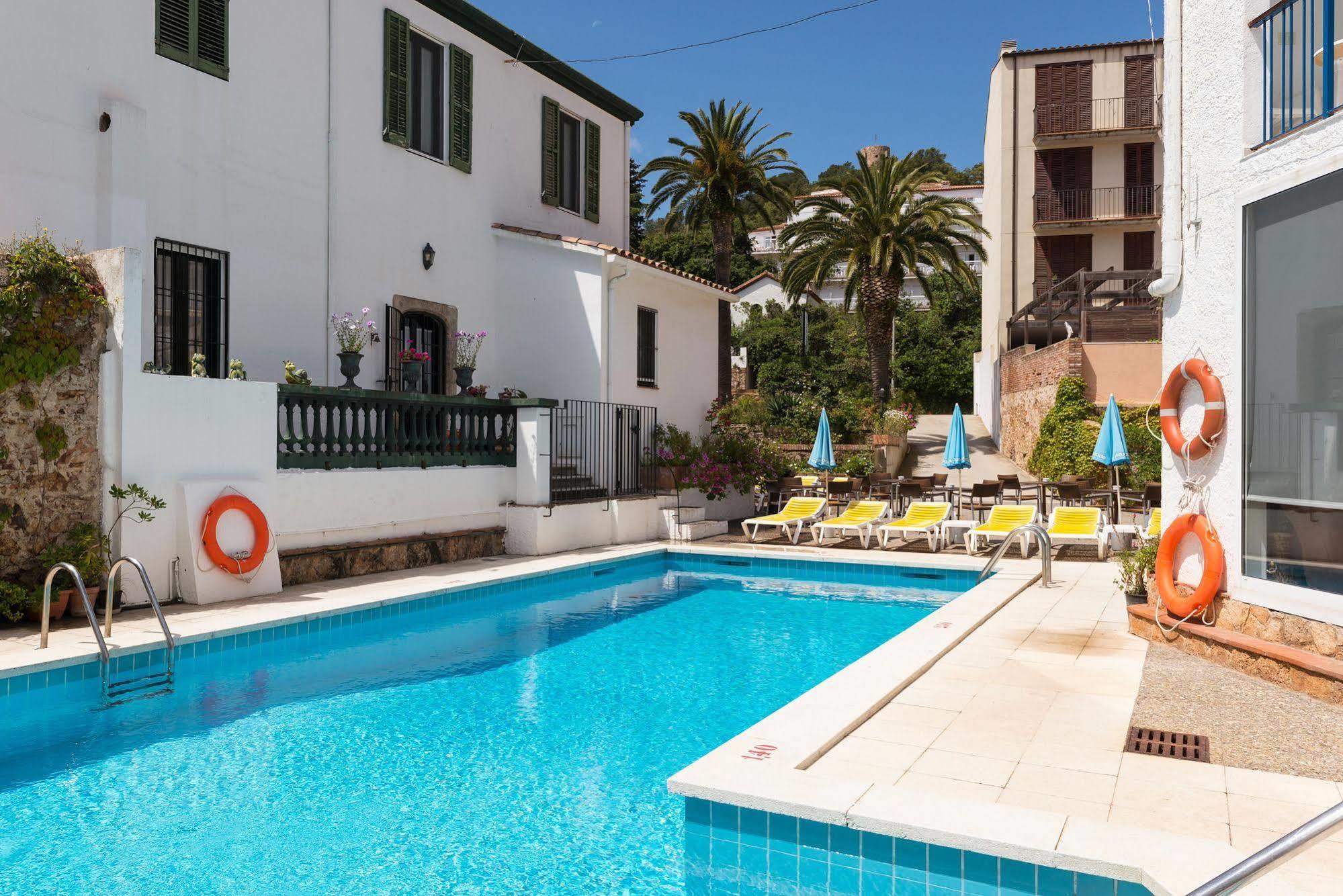 Hotel Sant March Tossa de Mar Bagian luar foto